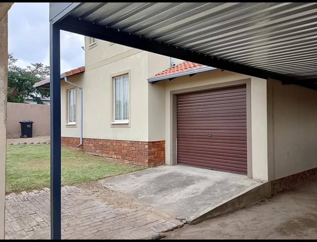 3 BEDROOM HOUSE FOR SALE IN KYA SANDS